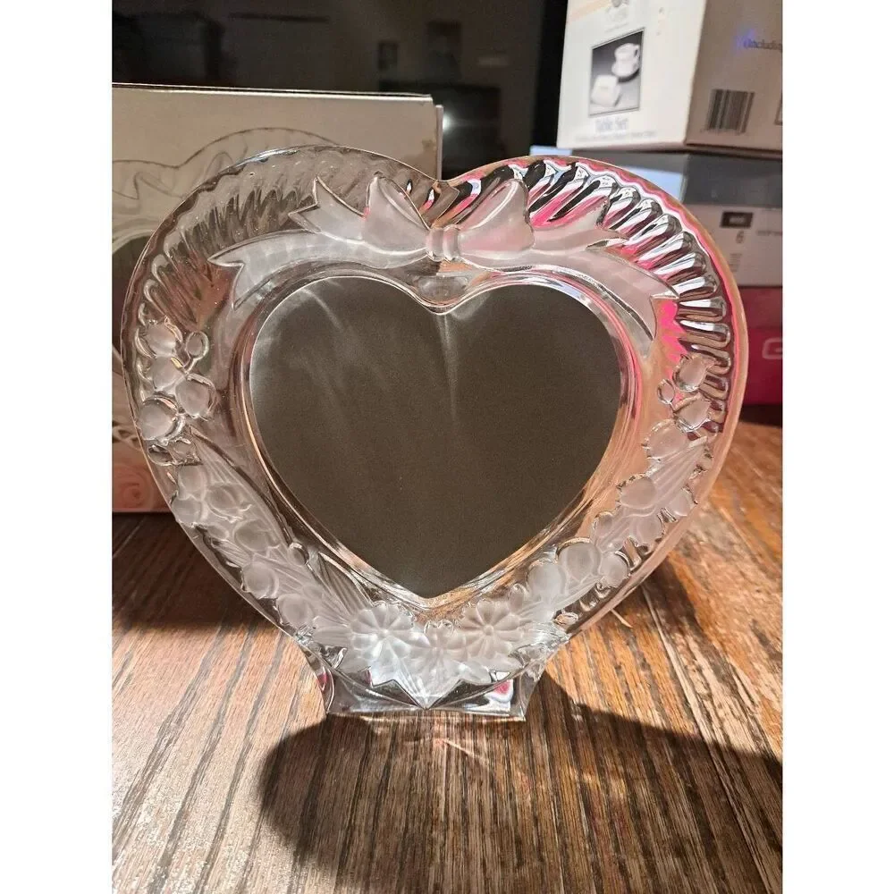 Vintage Home Beautiful Japan Heart Picture Frame Chiseled Heavy Glass Bow Flower